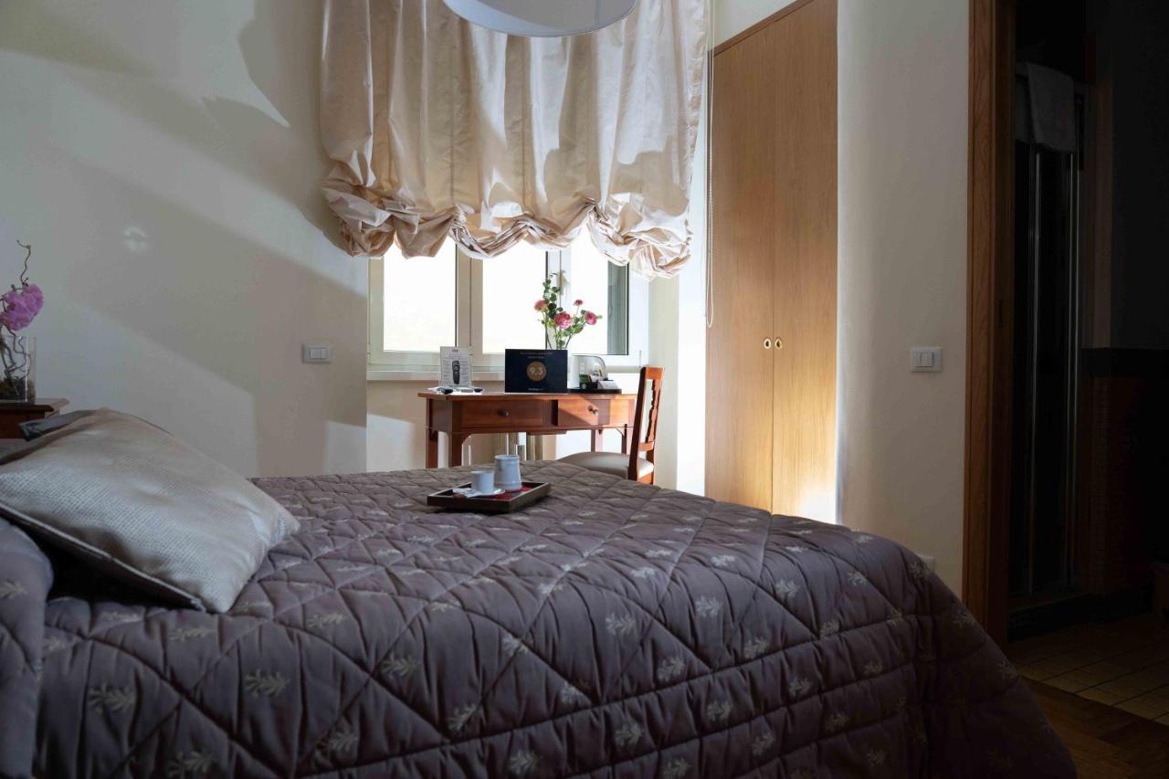 Bed & Breakfast Domus Cavour 3*