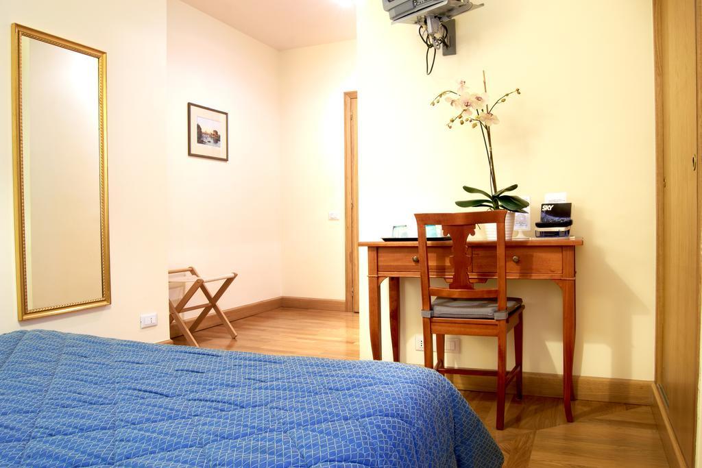 Domus Cavour Bed & Breakfast
