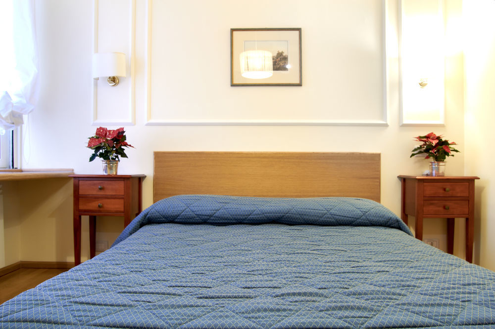 Bed & Breakfast Domus Cavour 3*