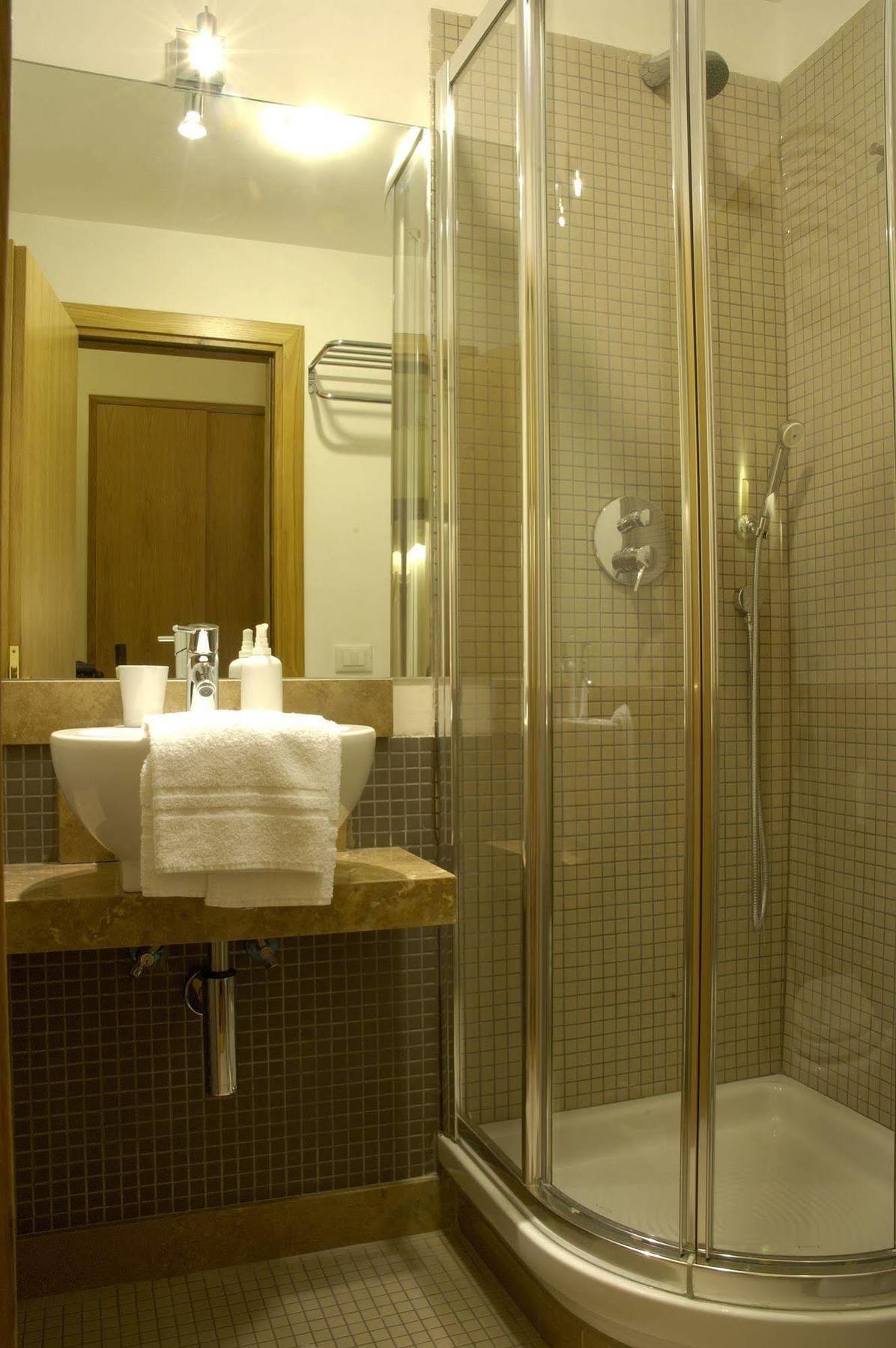 Domus Cavour 3* Roma