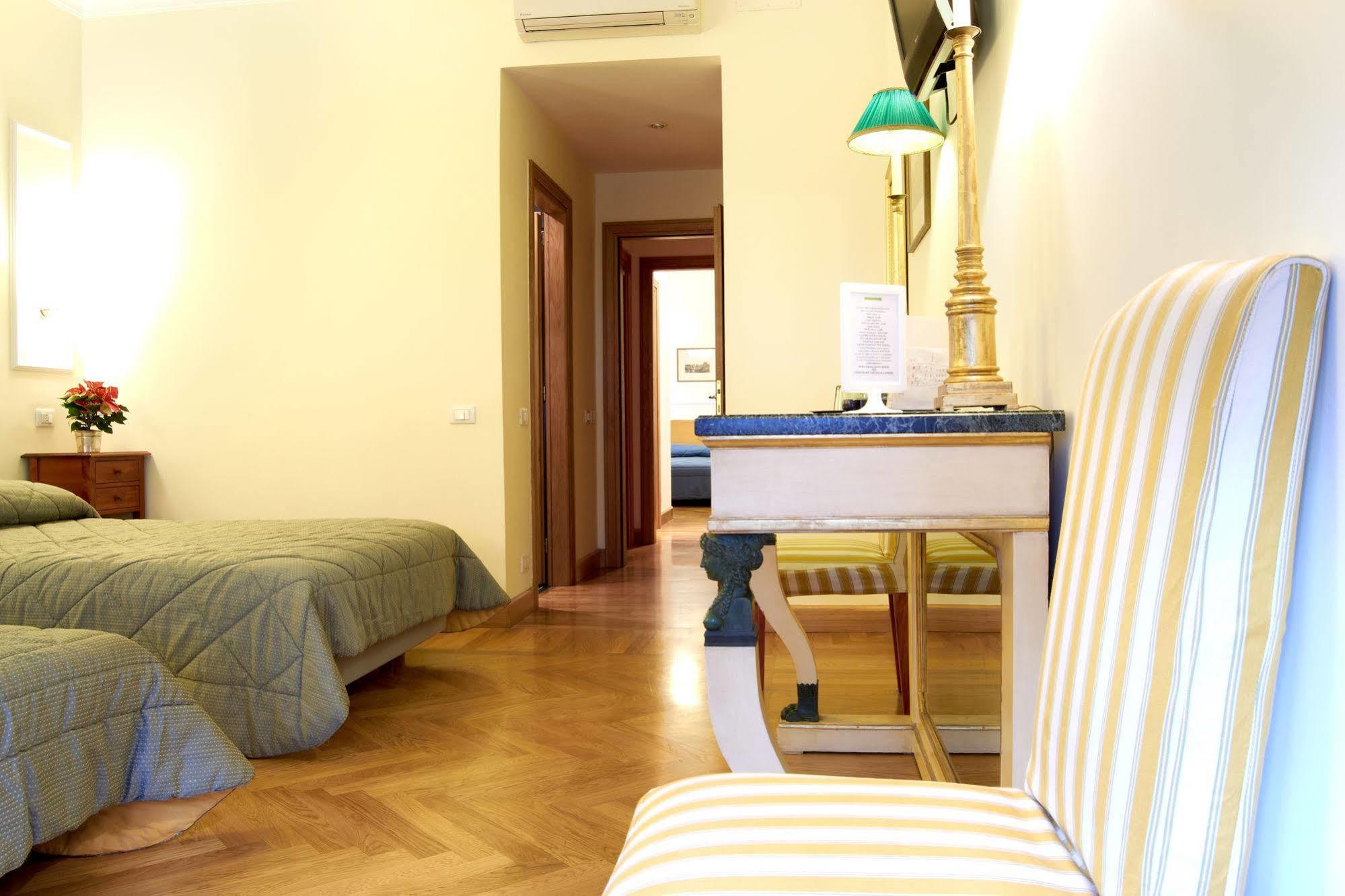 Domus Cavour 3*