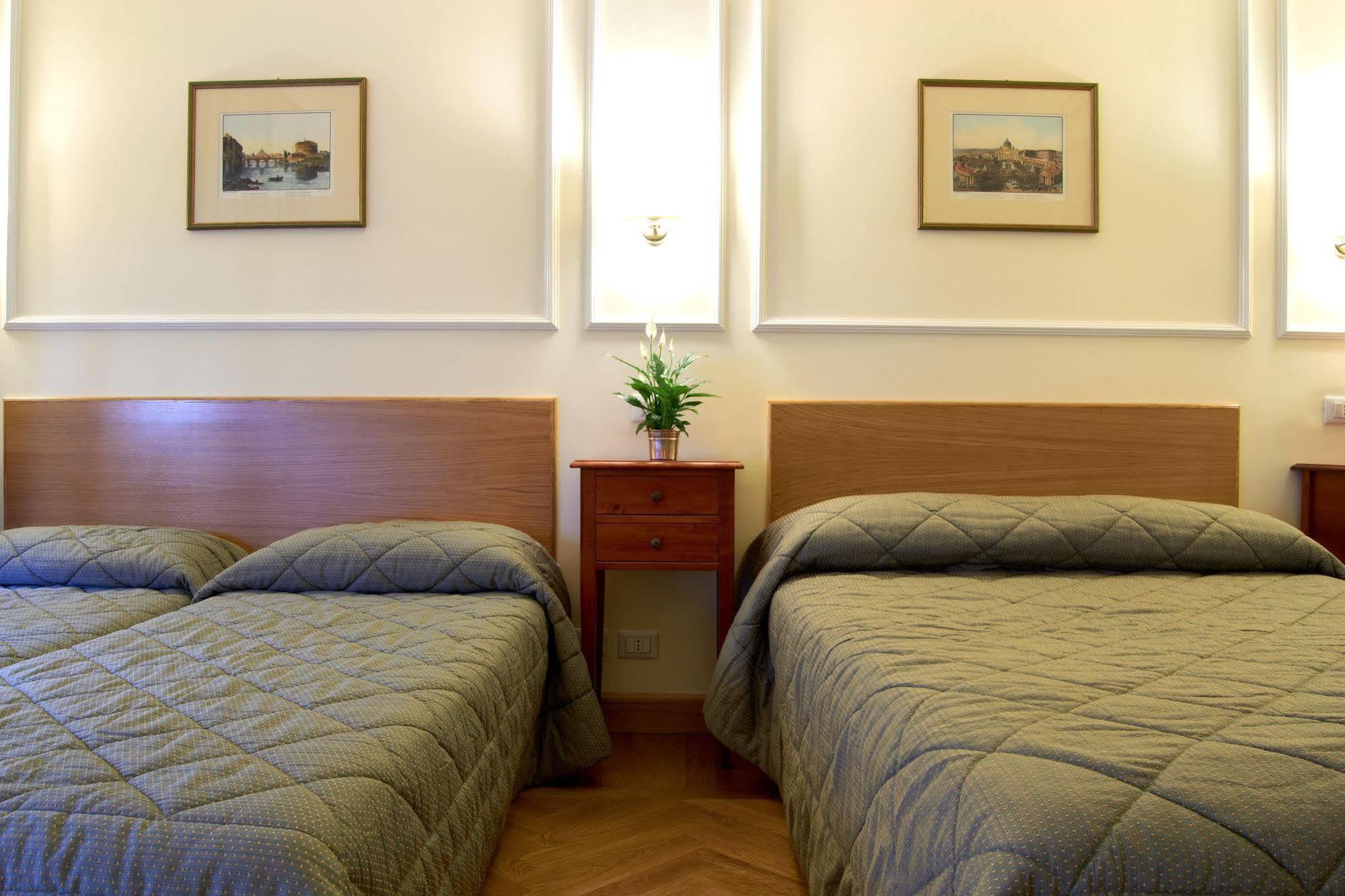 Domus Cavour 3* Roma