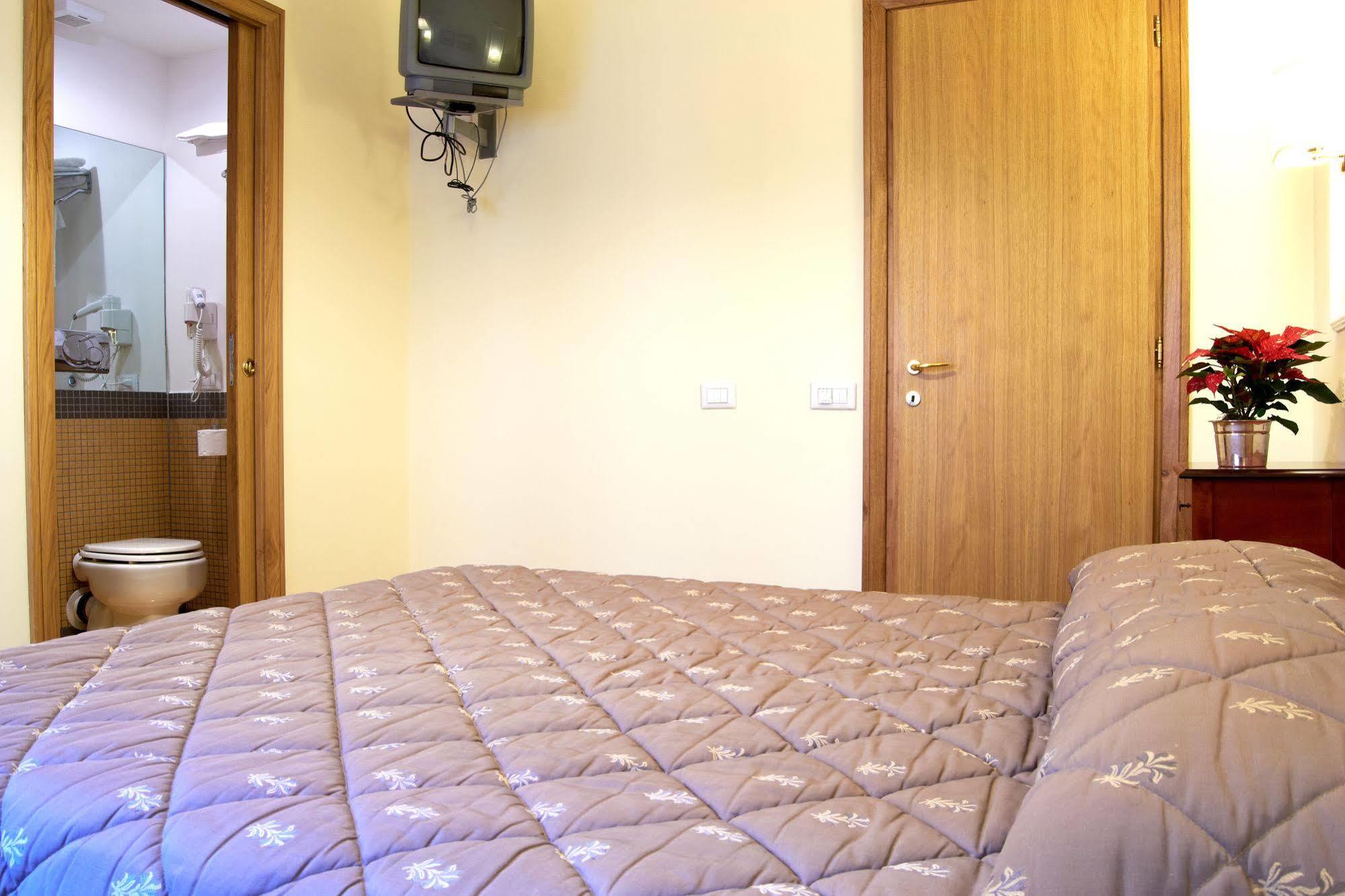 Domus Cavour 3* Roma
